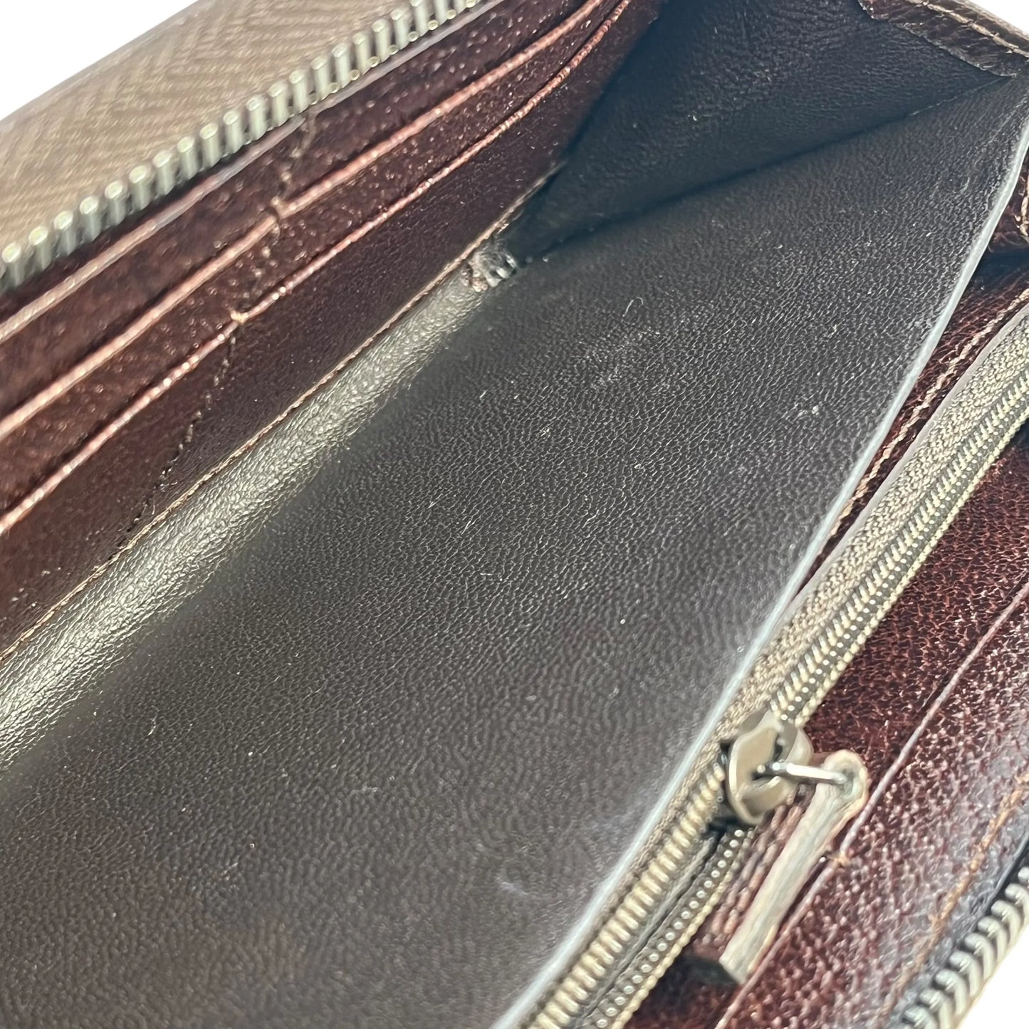 GUCCI Guccissima Round Zipper Long Wallet - Brown