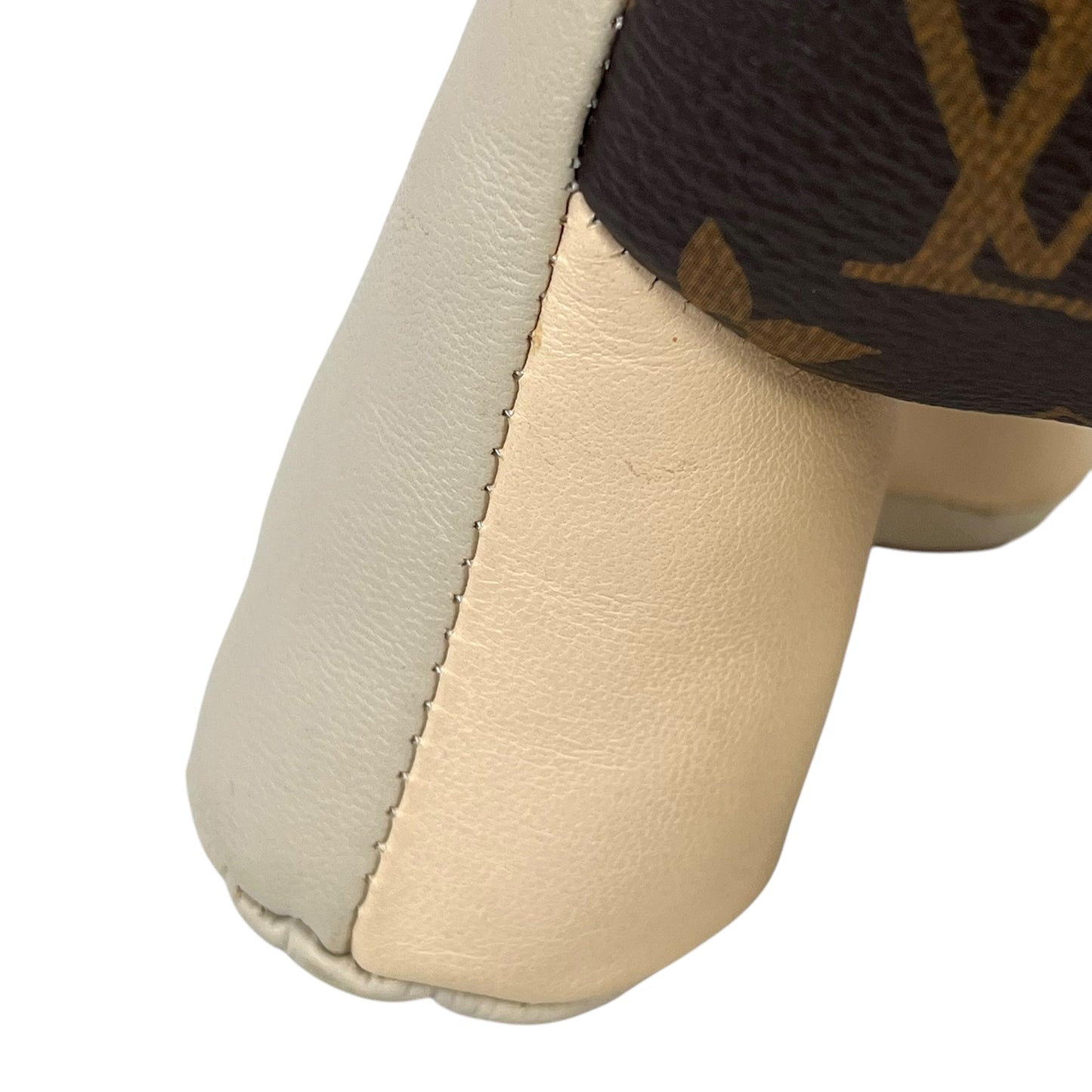 Louis Vuitton Doudou Oscar Dog