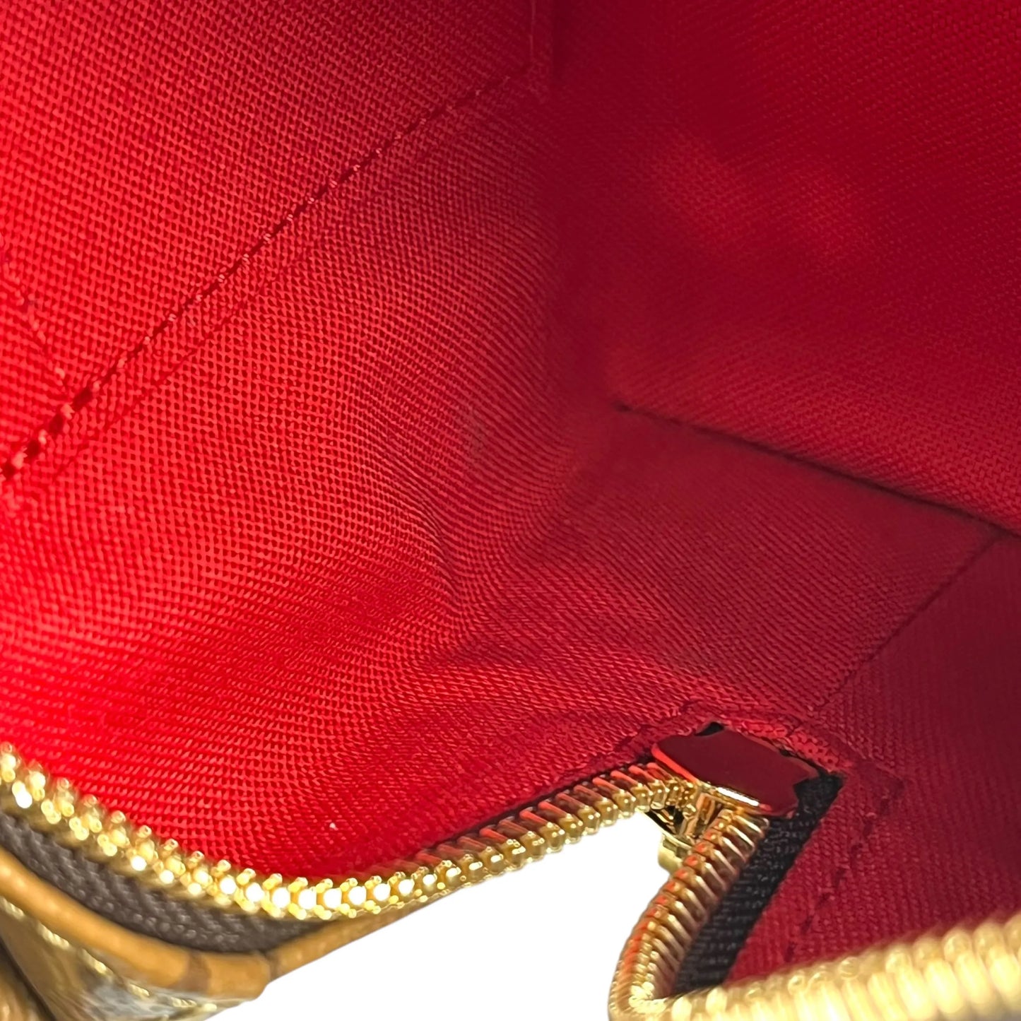Louis Vuitton Monogram Reverse On The Go EW - Brown