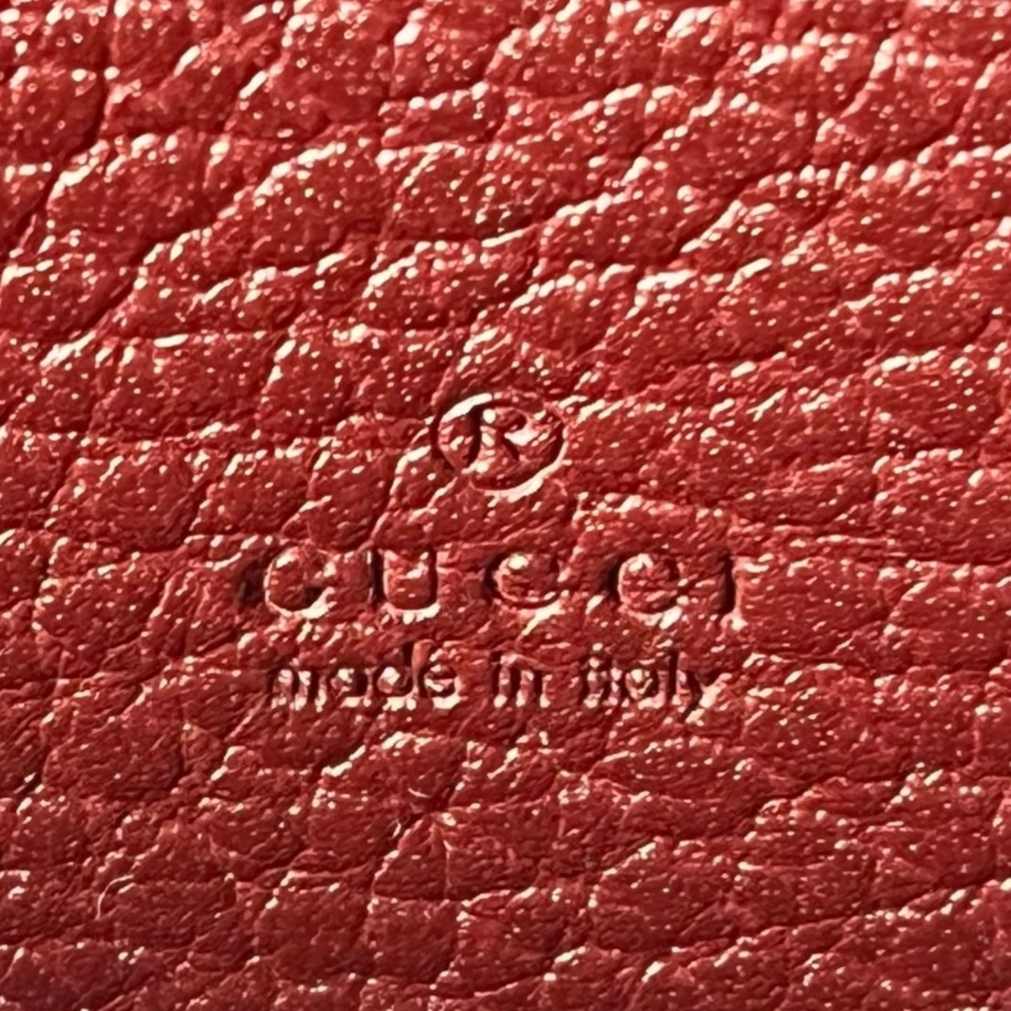 GUCCI Dionysus GG Supreme Chain Wallet - Red