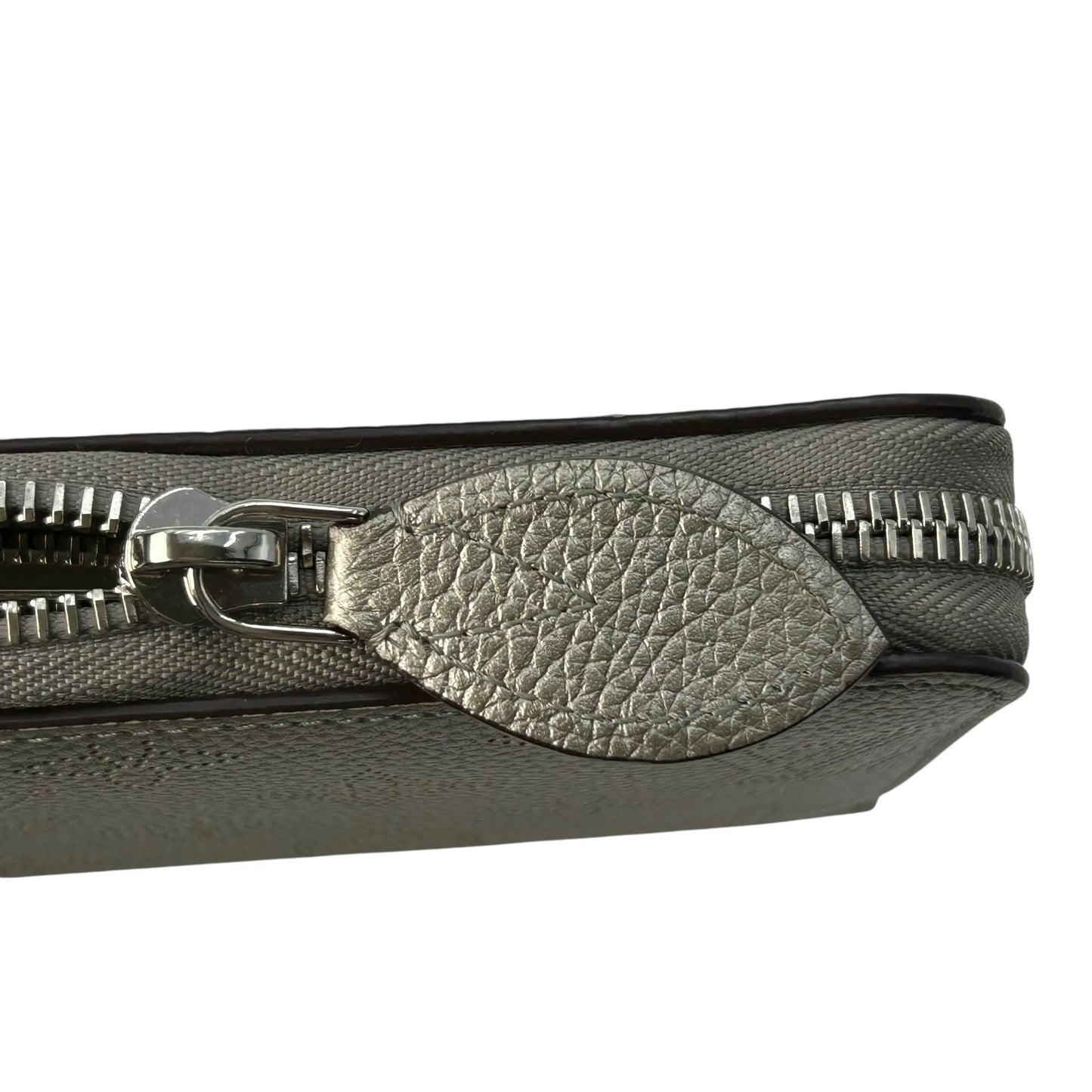 Louis Vuitton Monogram Mahina Long Wallet - Silver
