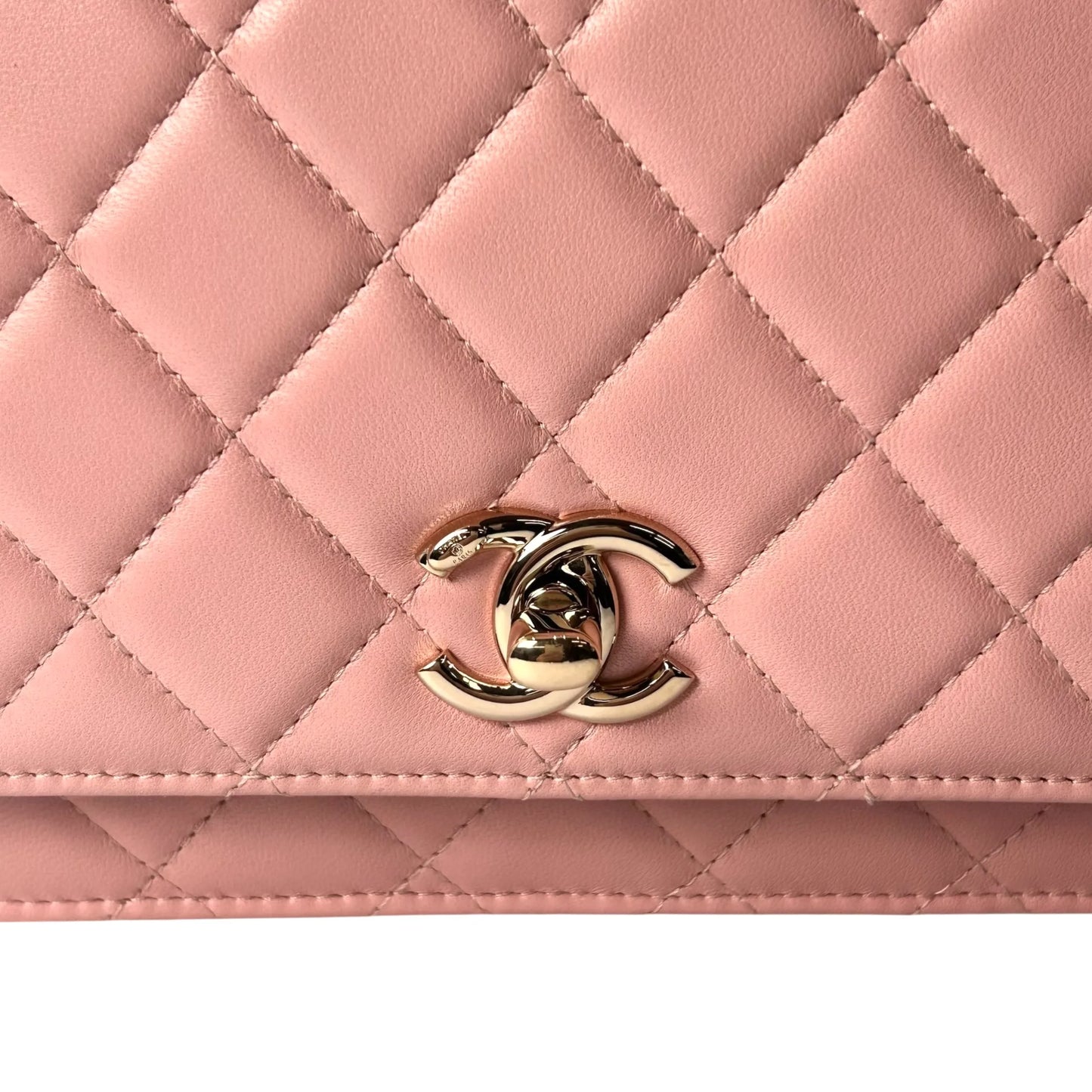 CHANEL Lambskin Chain Wallet - Baby Pink
