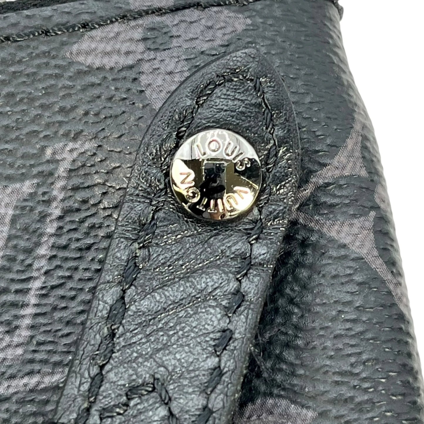 Louis Vuitton Trio Messenger Monogram Eclipse Shoulder Bag - Black