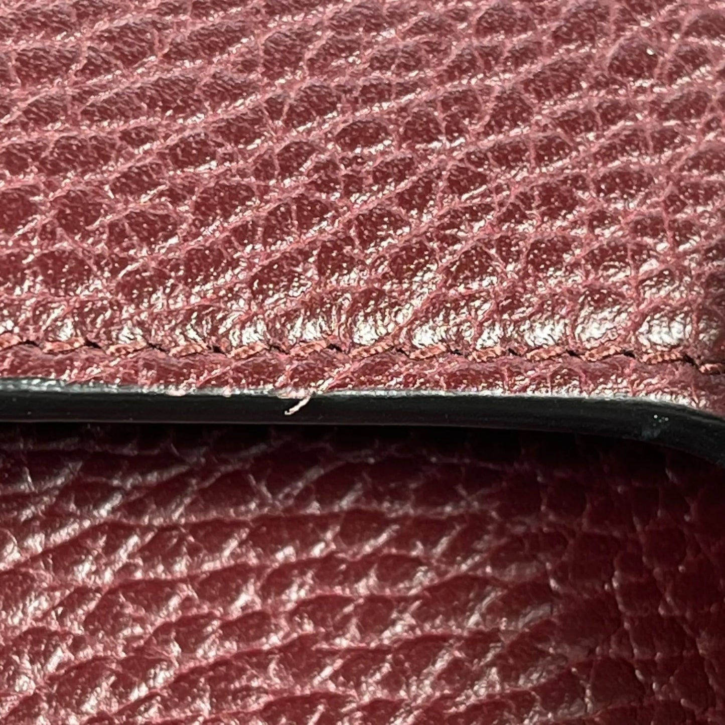 GUCCI Dionysus GG Supreme Chain Wallet - Red