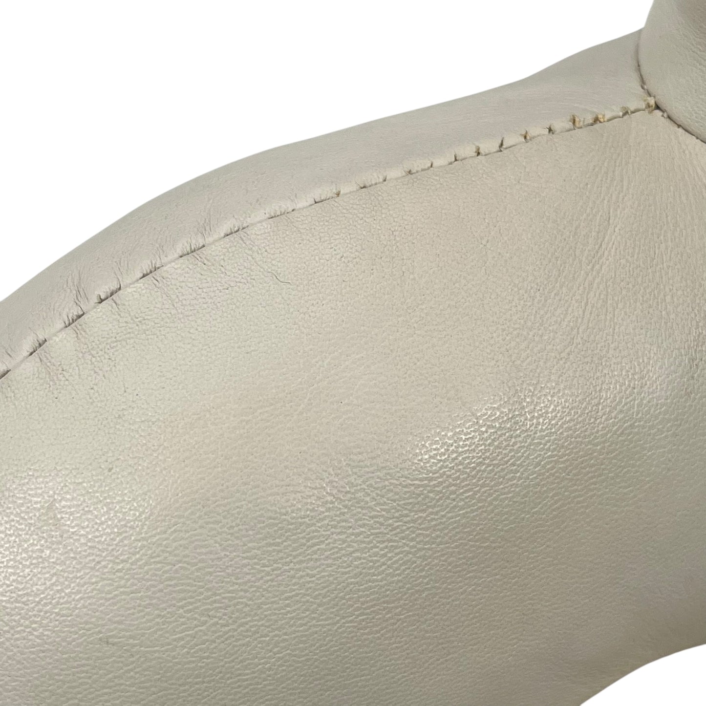 Louis Vuitton Doudou Oscar Dog