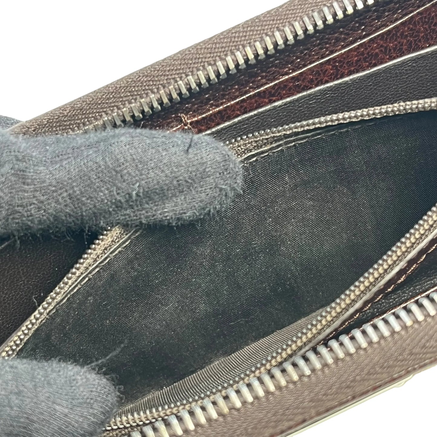 GUCCI Guccissima Round Zipper Long Wallet - Brown
