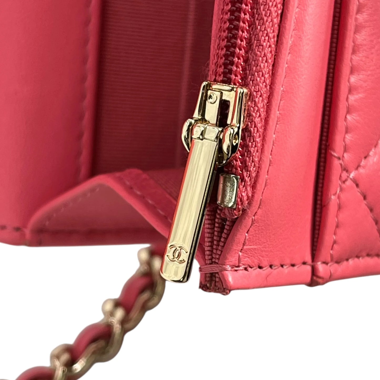CHANEL Materasse Lamb Skin Chain Wallet - Pink