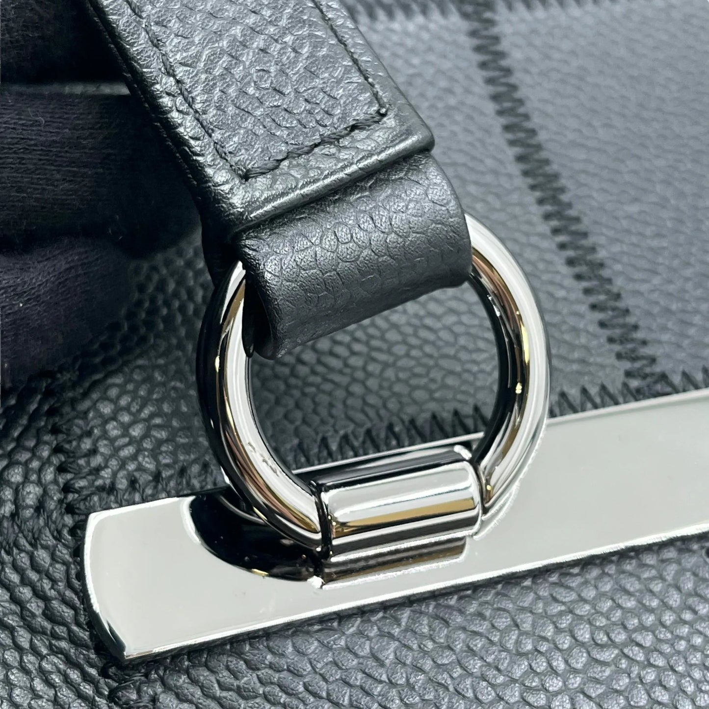 CHANEL Chocolate Bar Tote Bag - Black