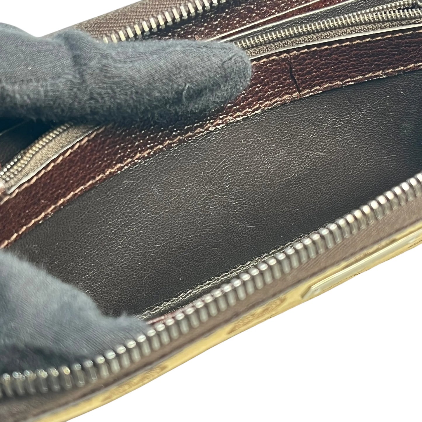 GUCCI Guccissima Round Zipper Long Wallet - Brown