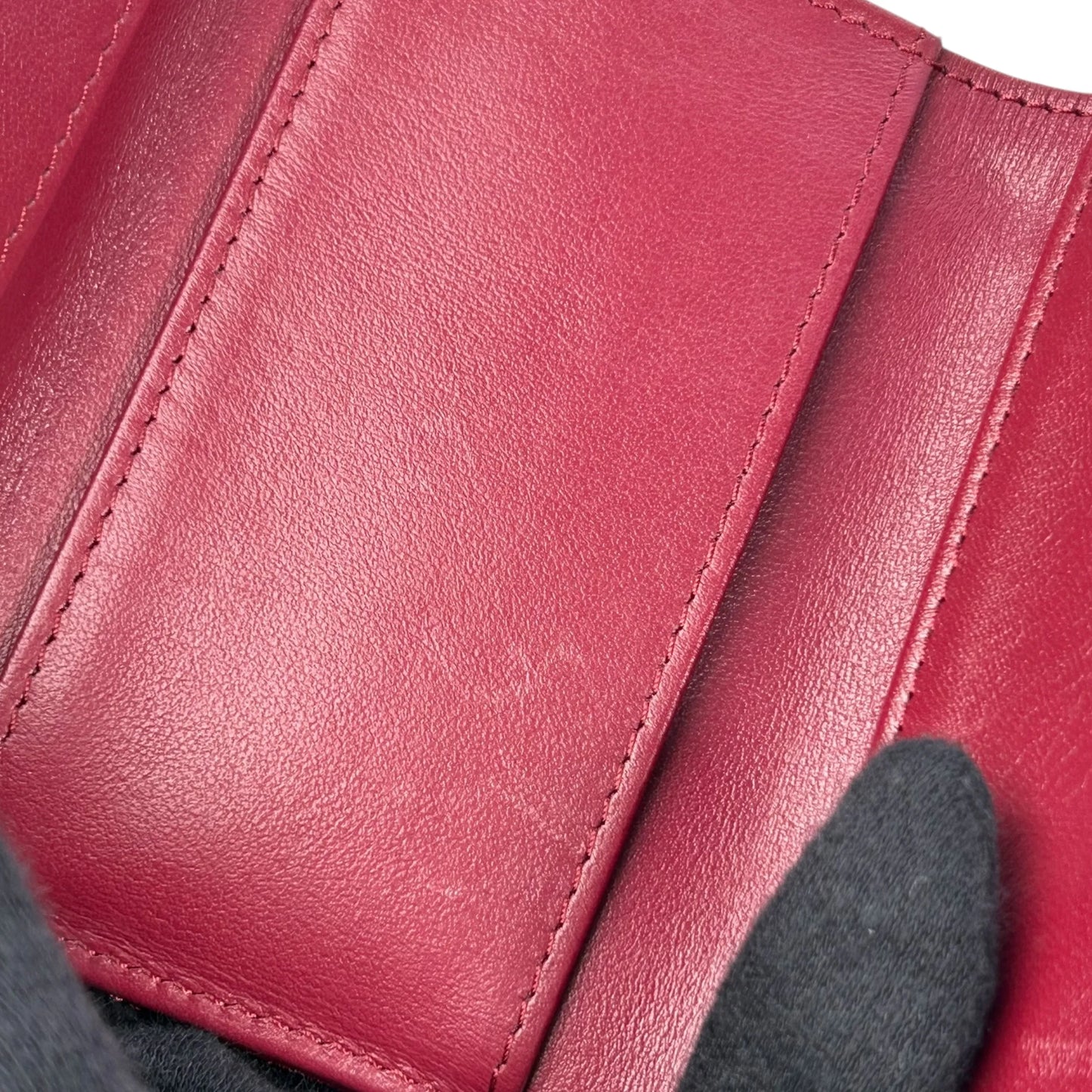 CHANEL Materasse Chanel 19 Compact Wallet - Red