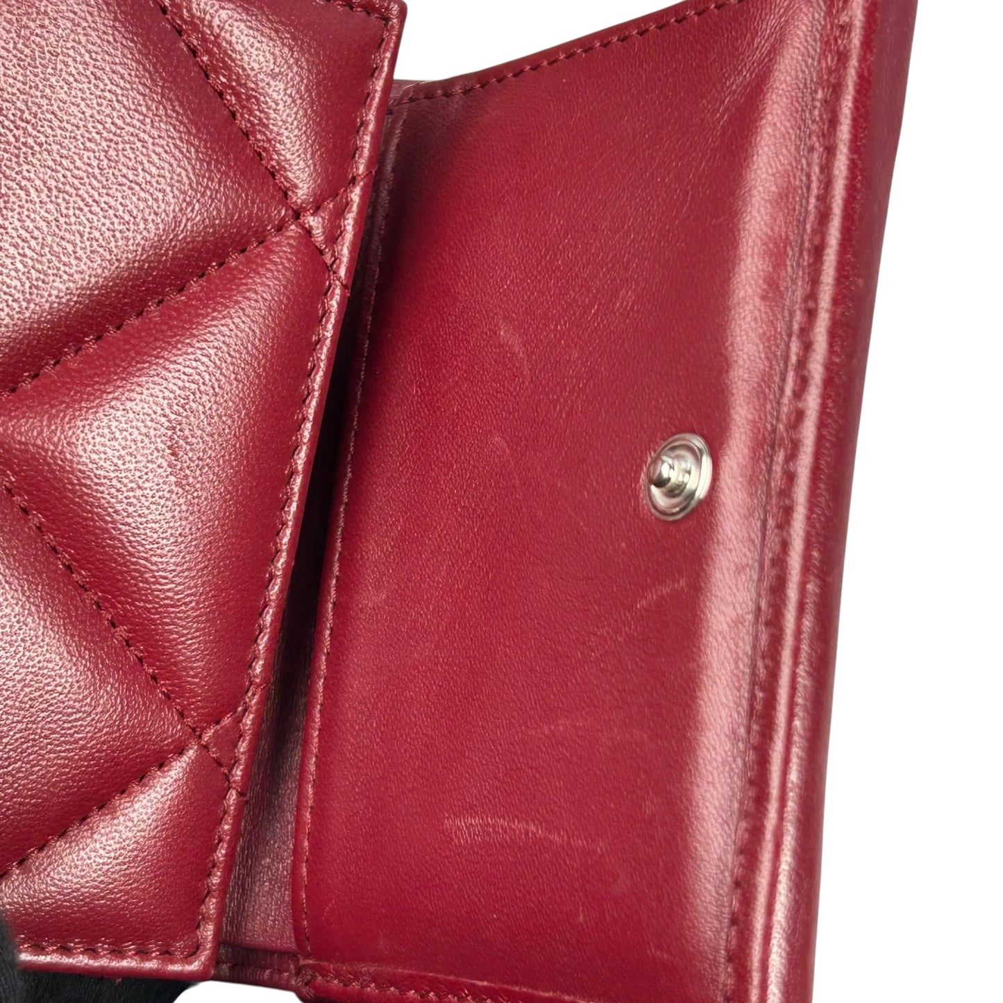 CHANEL Materasse Chanel 19 Compact Wallet - Red