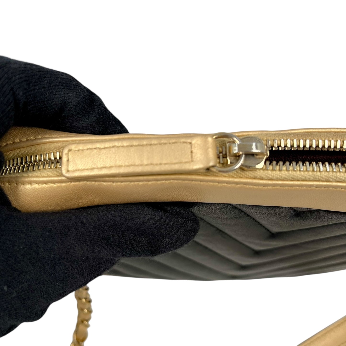 CHANEL Chevron V-Stitch Coco Mark Hand Bag