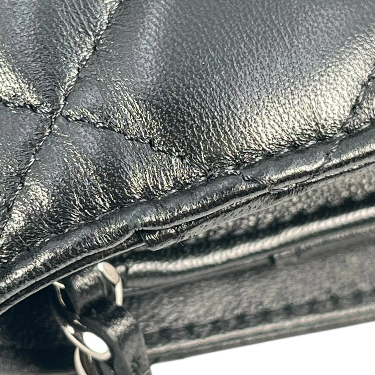 CHANEL Matelasse Lamskin Chain Wallet - Black