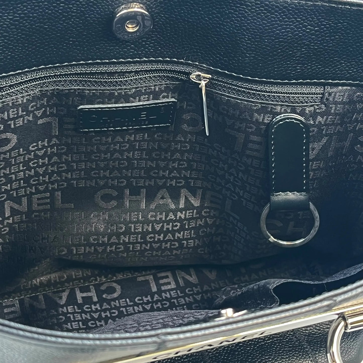 CHANEL Chocolate Bar Tote Bag - Black