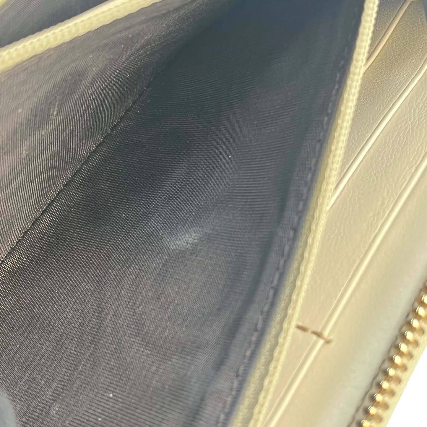 GUCCI Round Zipper Long Wallet - Beige