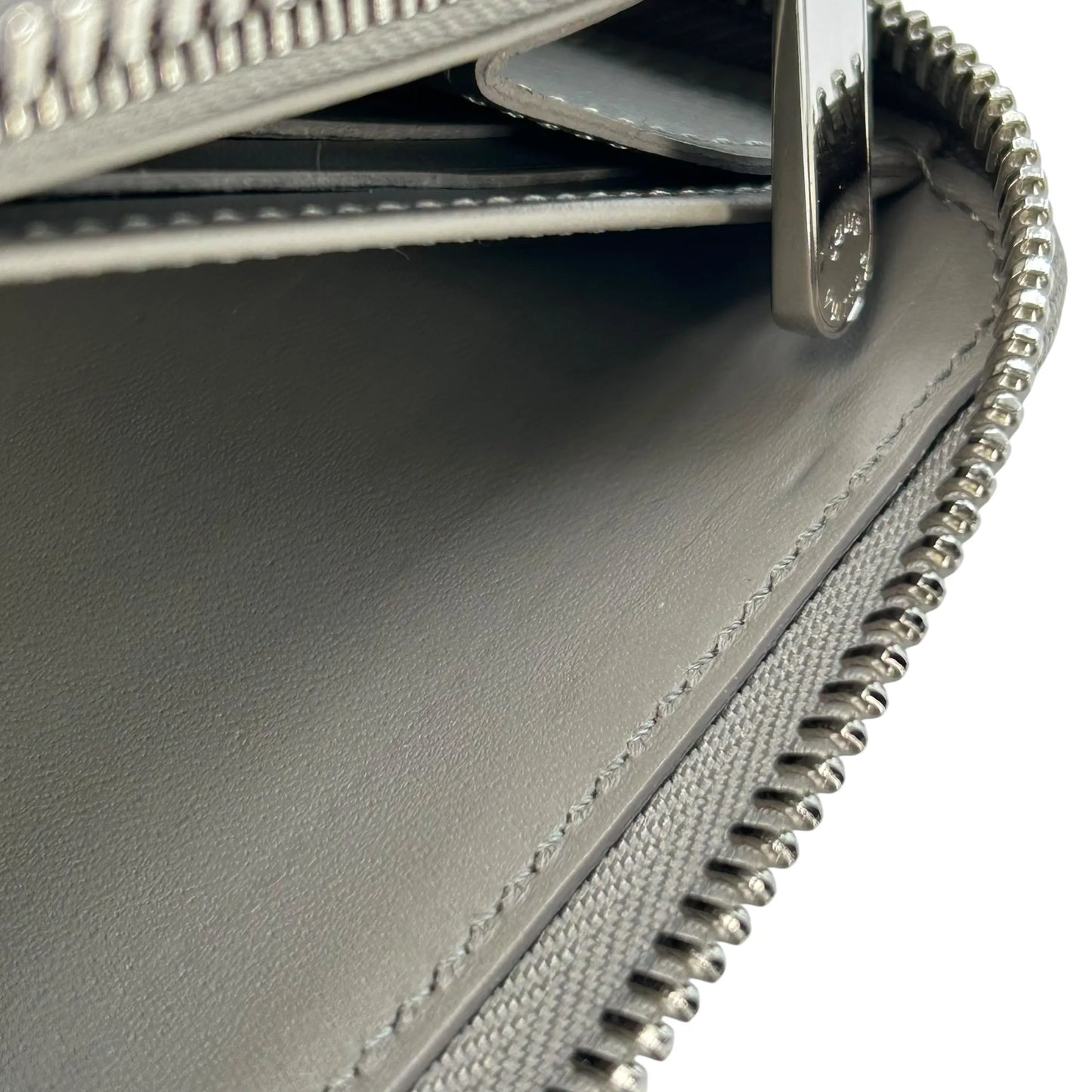 Louis Vuitton Monogram Mahina Long Wallet - Silver