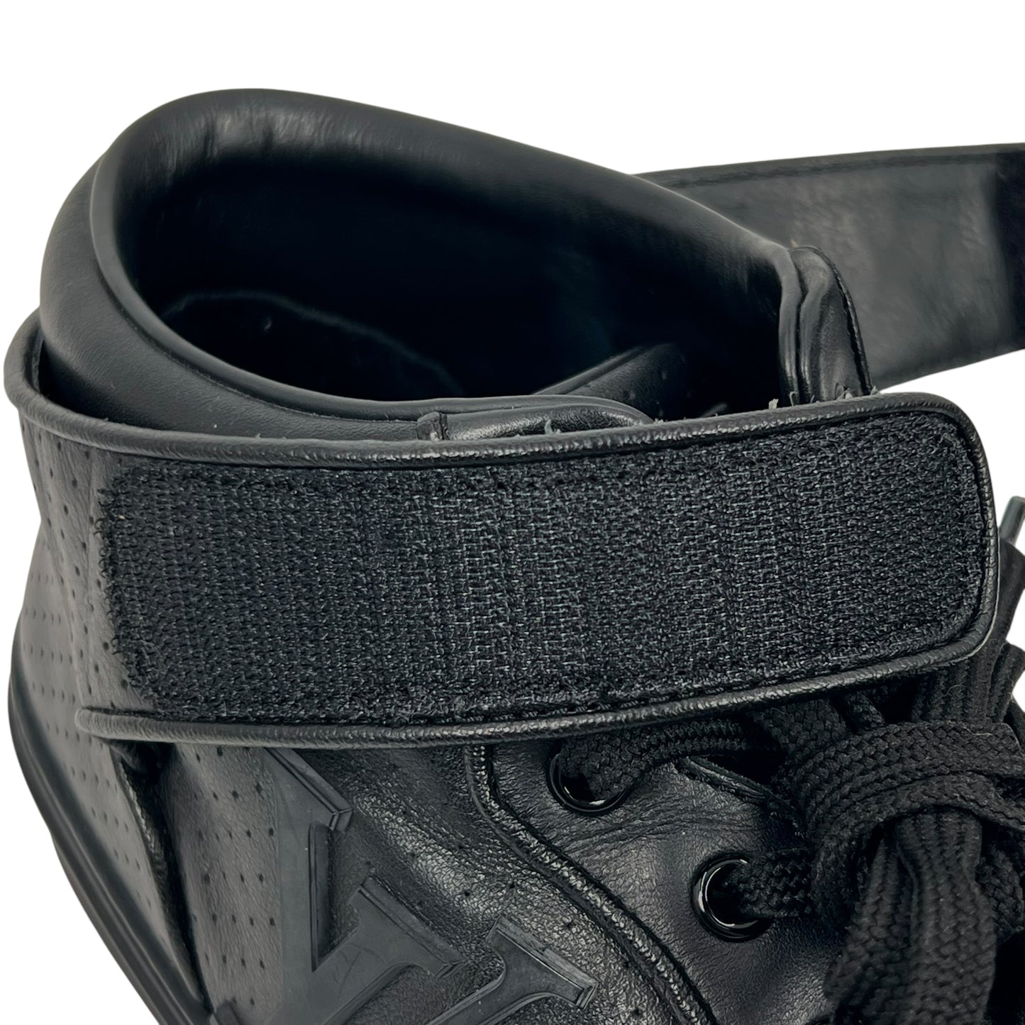 Louis Vuitton Black Leather Sneakers Men’s