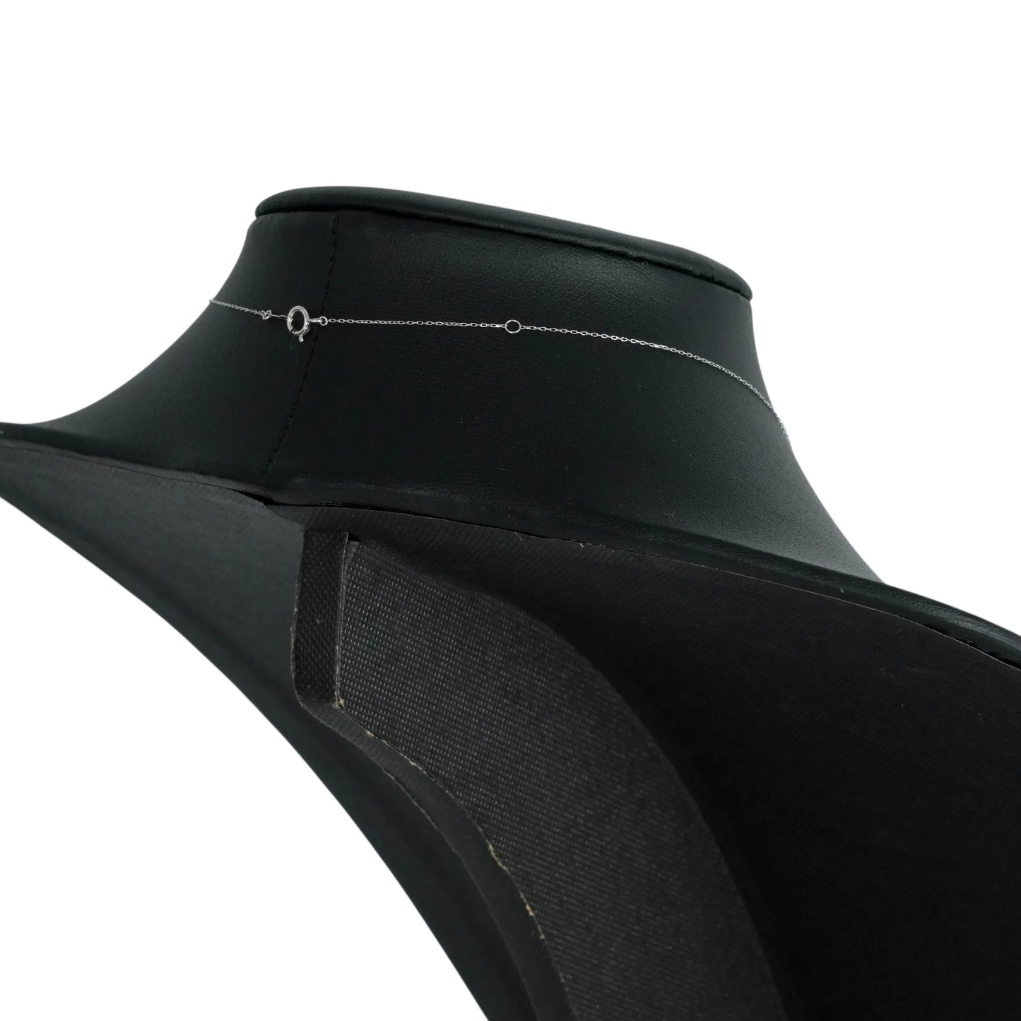 K18 White Gold Oval Diamond Necklace
