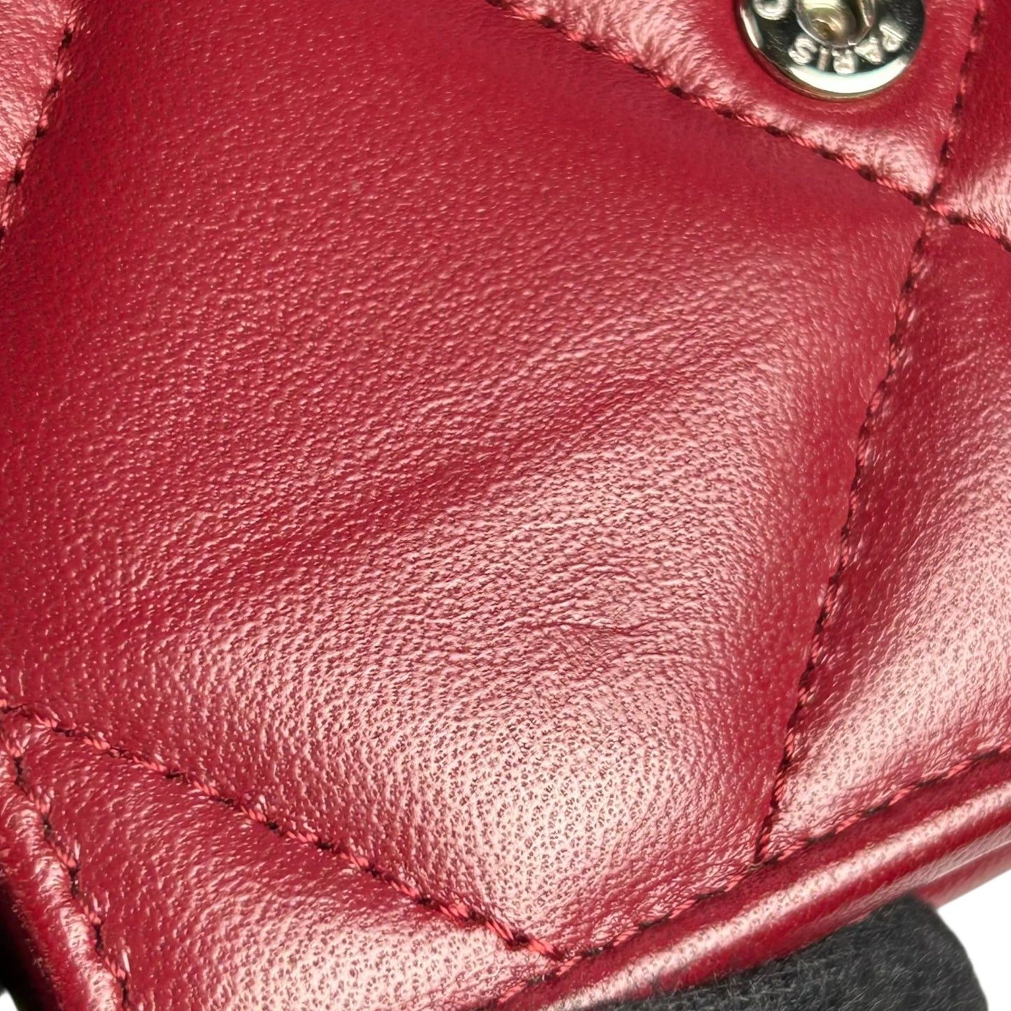 CHANEL Materasse Chanel 19 Compact Wallet - Red