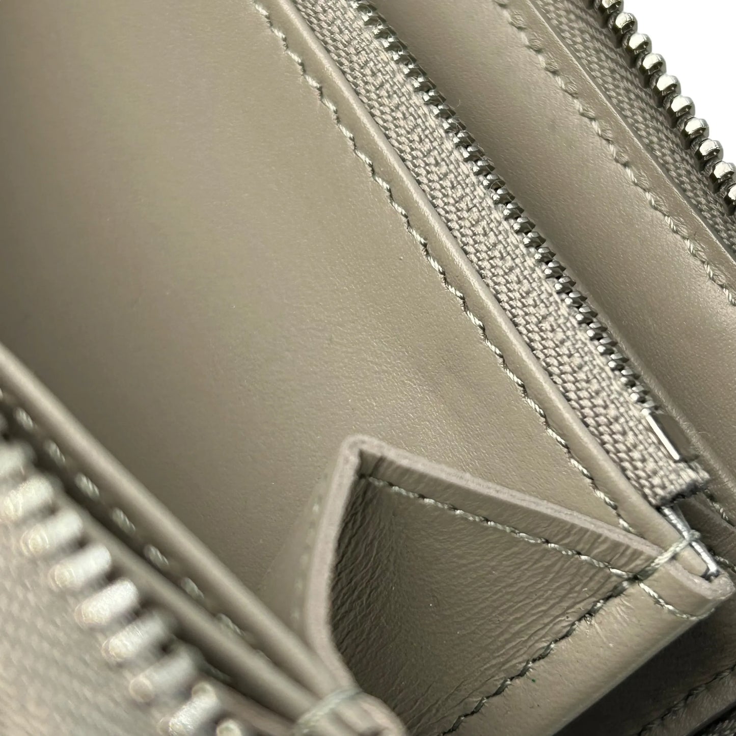 Louis Vuitton Monogram Mahina Long Wallet - Silver