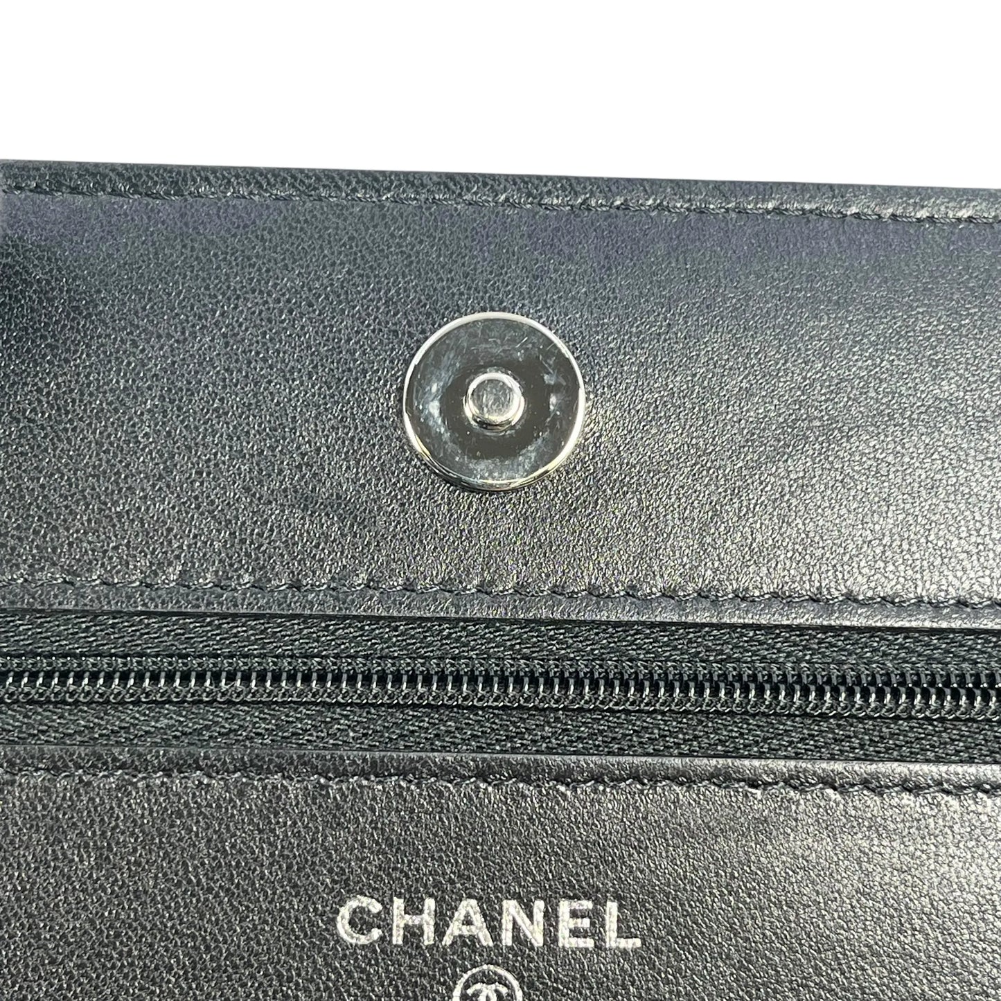 CHANEL Matelasse Lamskin Chain Wallet - Black