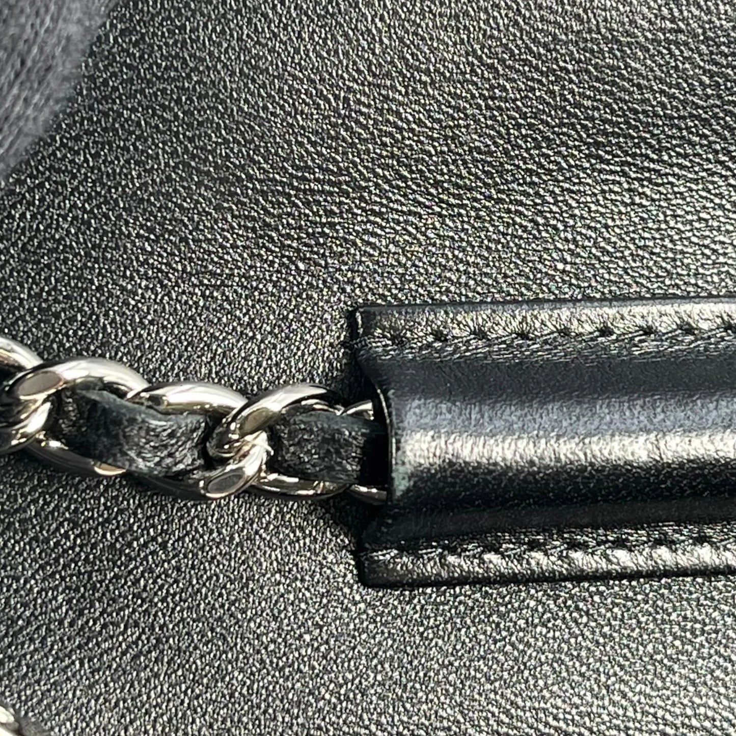 CHANEL Matelasse Lamskin Chain Wallet - Black