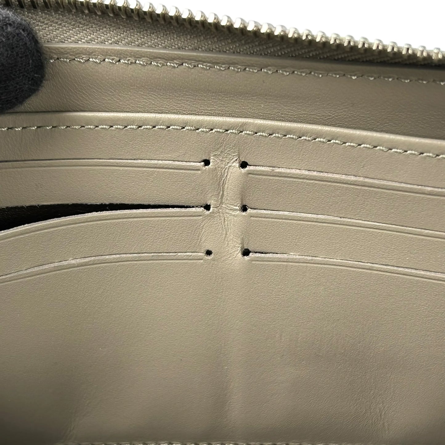 Louis Vuitton Monogram Mahina Long Wallet - Silver
