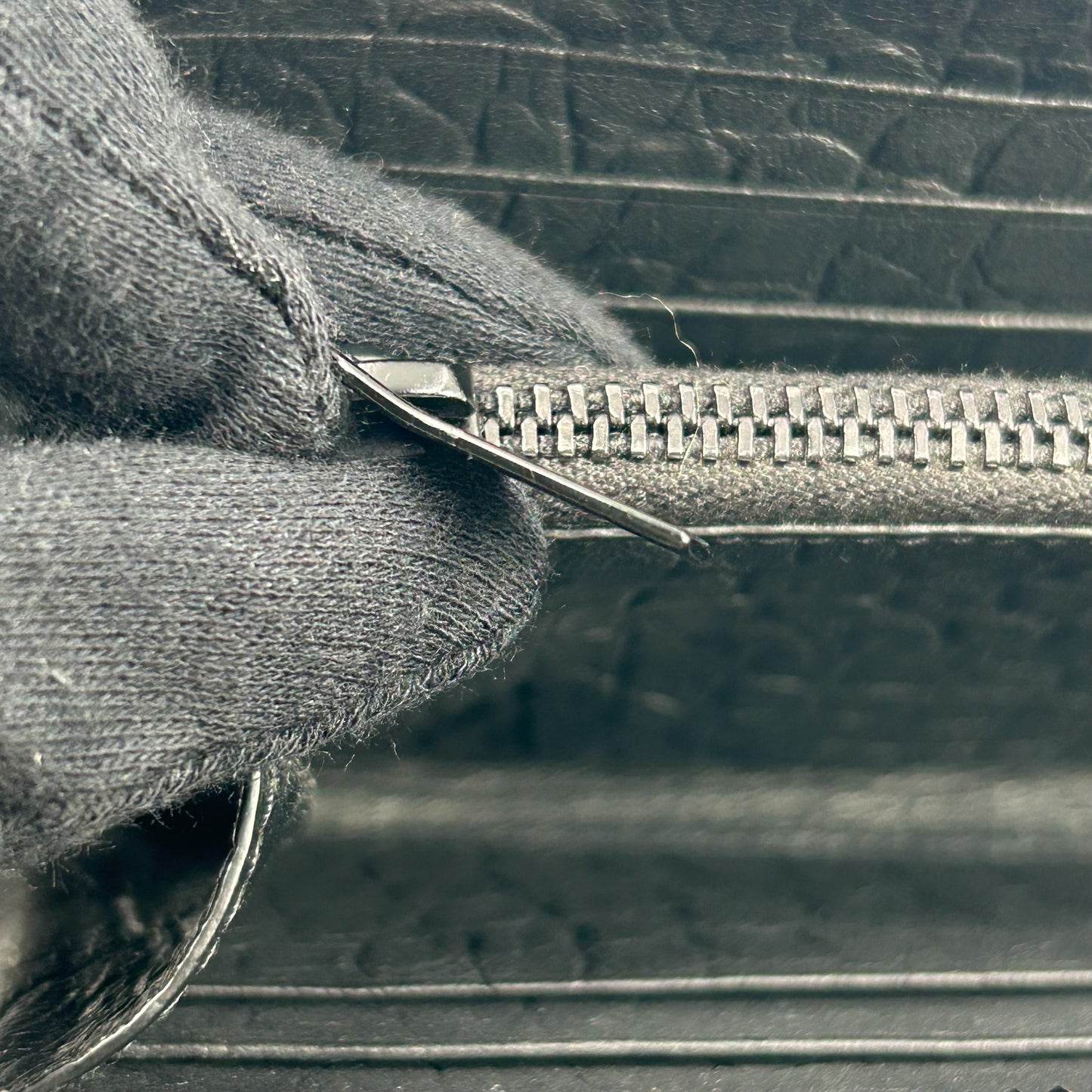 Saint Laurent Round zipper