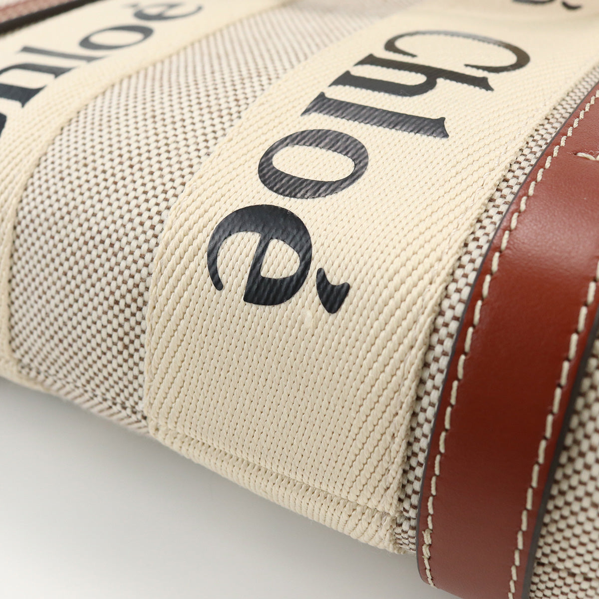 Chloe Woody Small Hand Bag - Brown × Beige