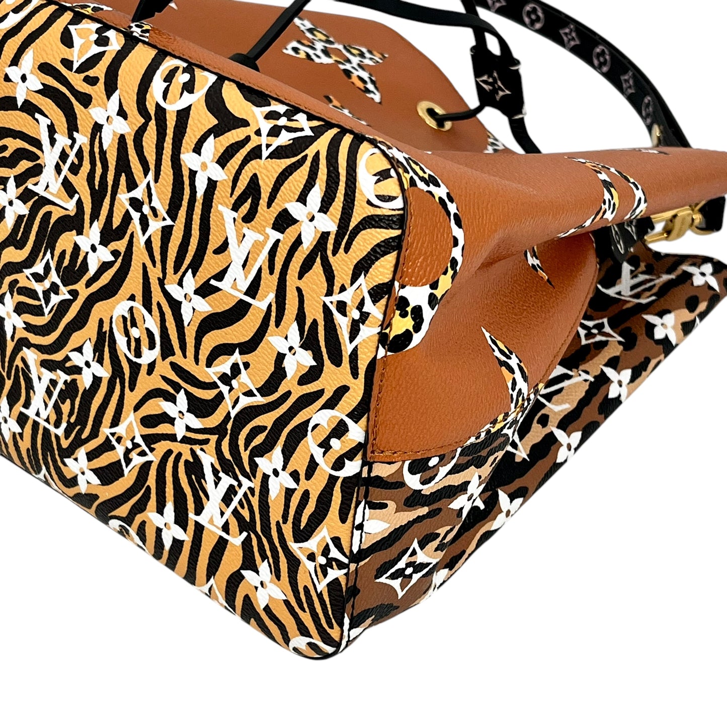 Louis Vuitton NeoNoe Camel Monogram Giant Jungle