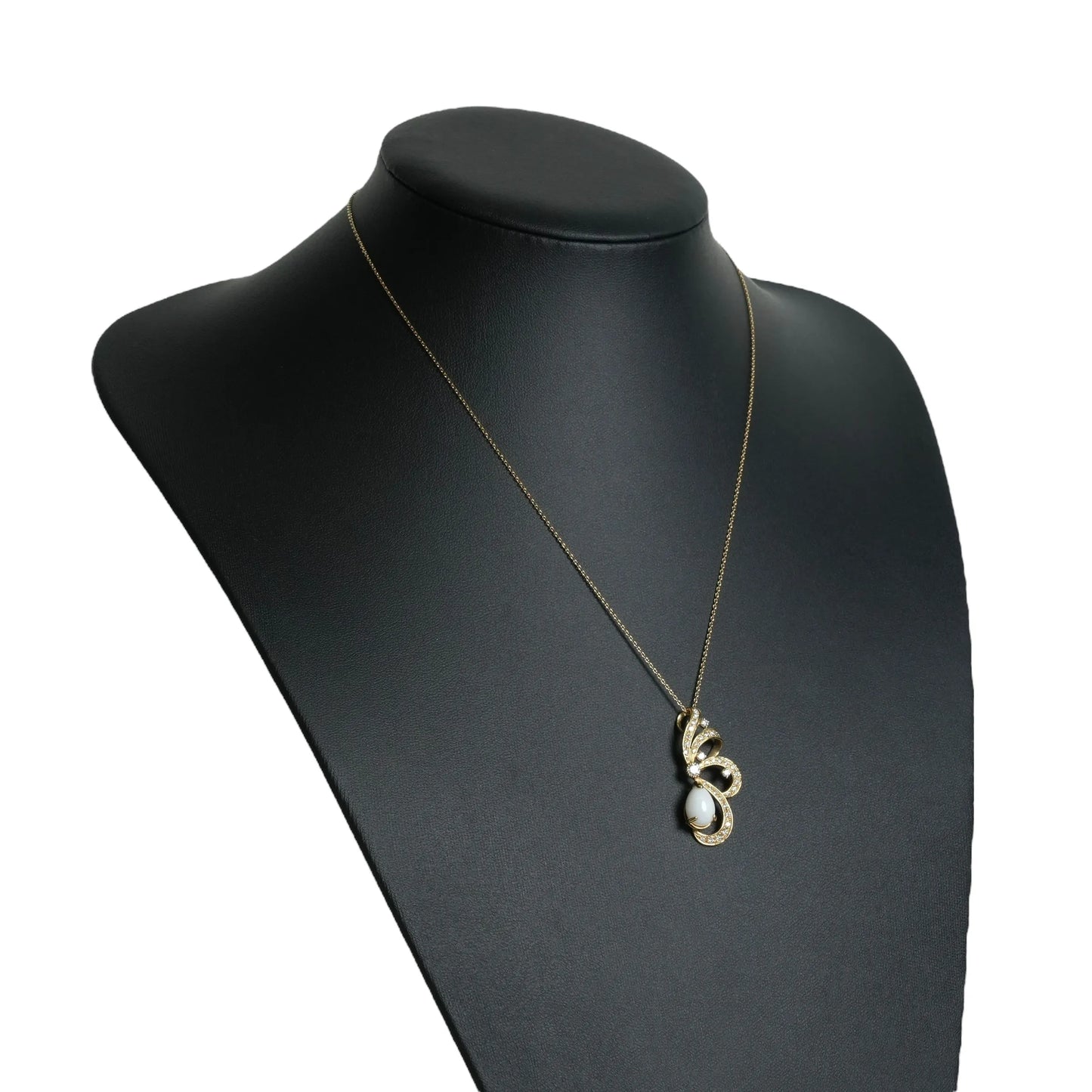 Half Flower Motif Necklace D2.01/D0.54 - 18KYG