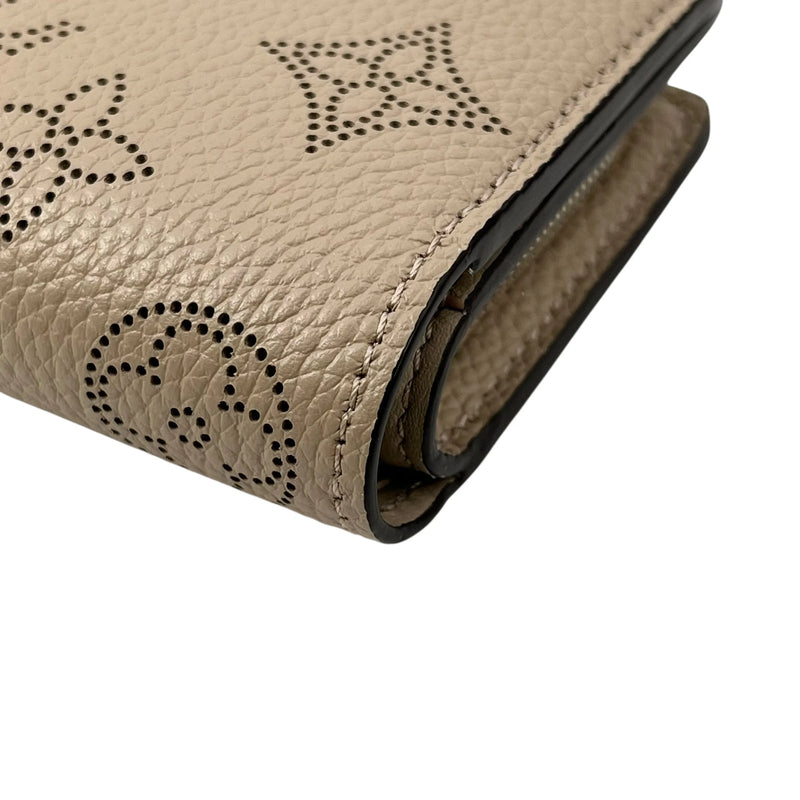 Louis Vuitton Portefeuille Clea Compact Wallet - Brown
