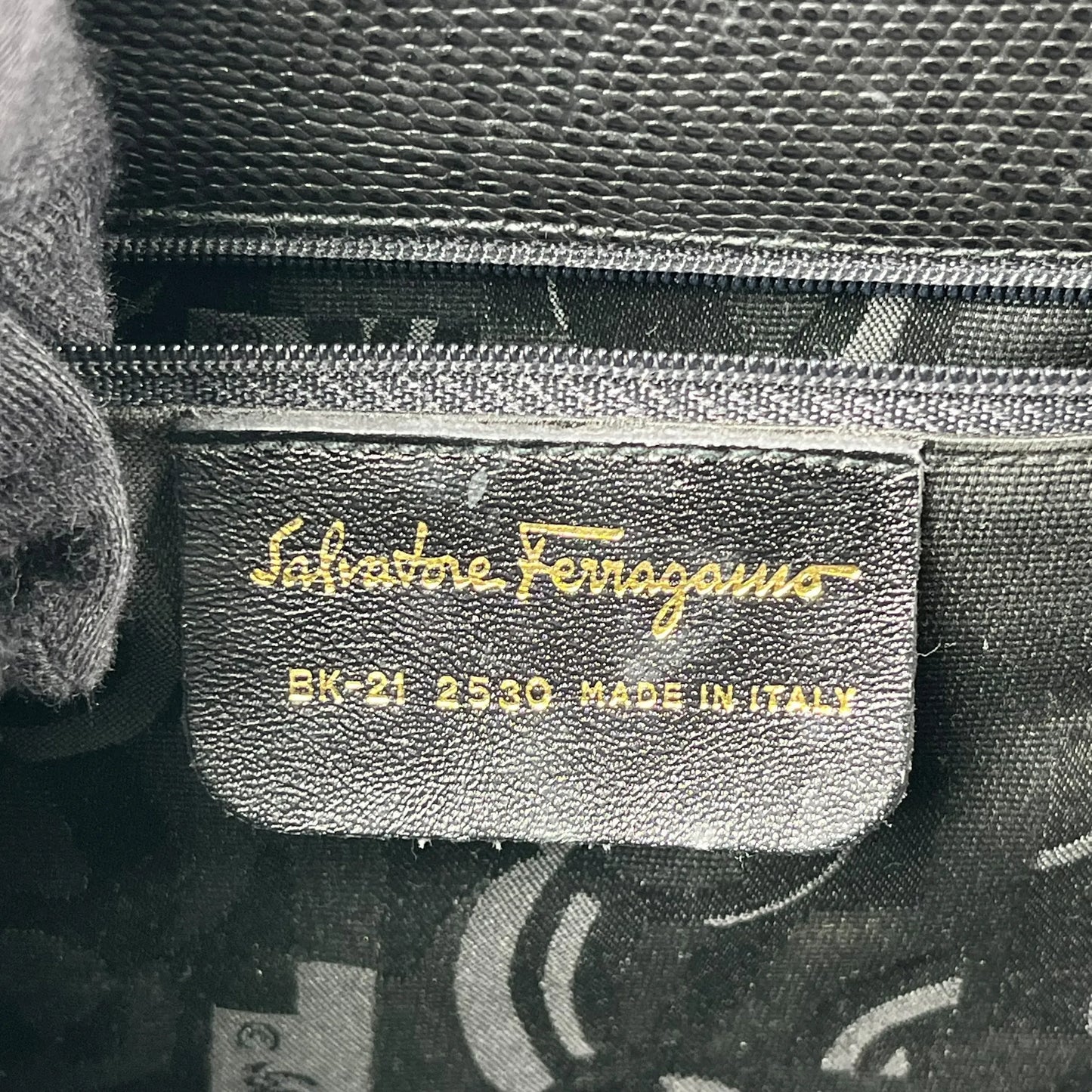 Ferragamo ボウ レザー トートバッグ ブラック