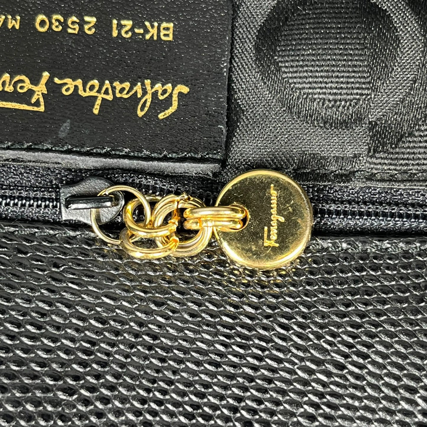 Ferragamo ボウ レザー トートバッグ ブラック