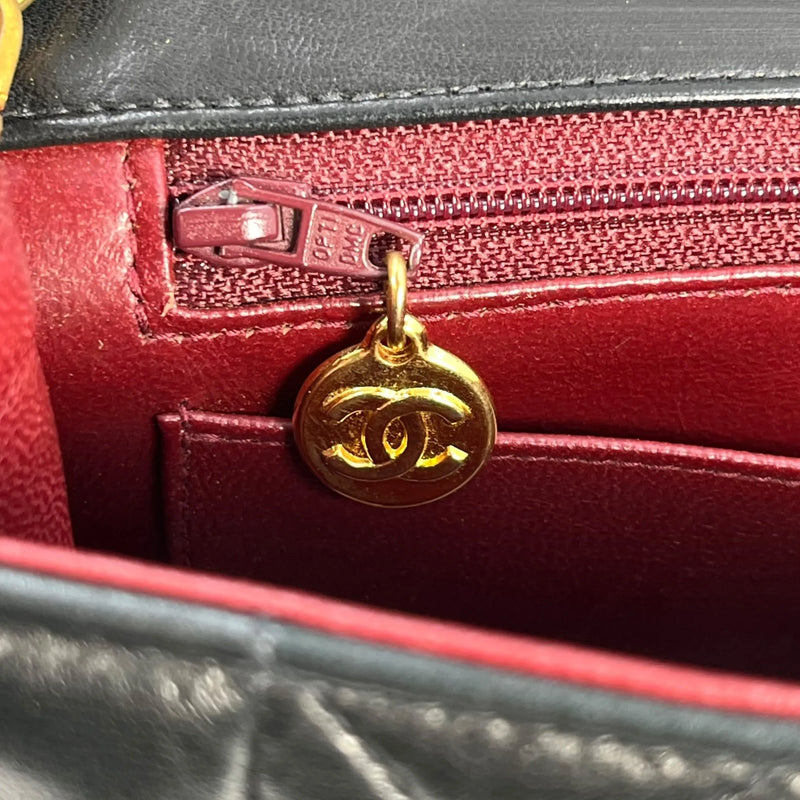CHANEL Diana 25 Lambskin Shoulder Bag - Black