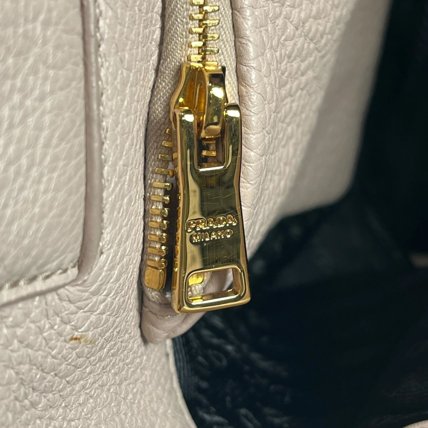 PRADA Hand Bag Vitello Daino Leather - Baby Pink