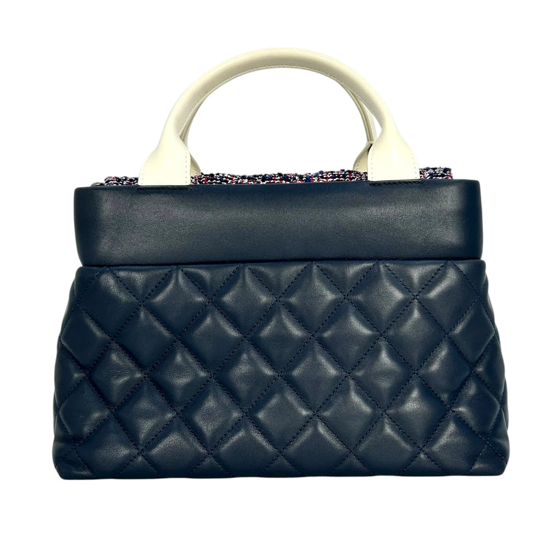 CHANEL Matelassé Tweed and Quilted Aged Calfskin Medium Handbag with Chain Shoulder Bag - Navy 
