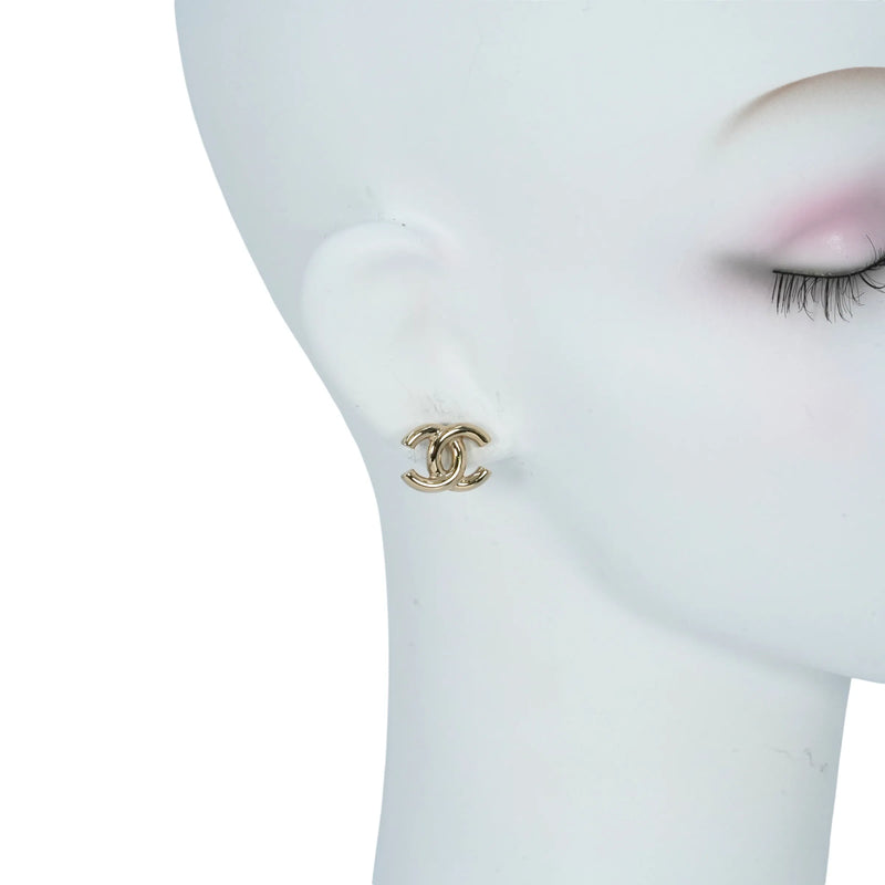 CHANEL CC Logo Earring B25P - Metal