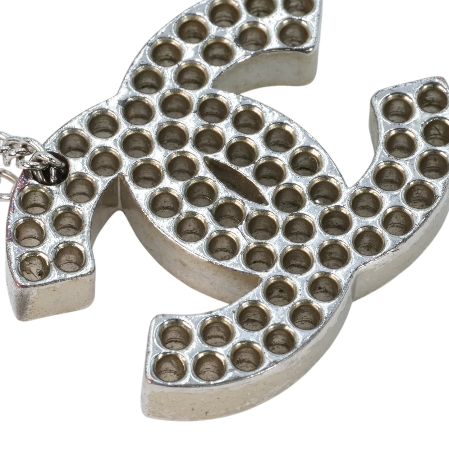 CHANEL Punching CC Logo Necklace - Metal