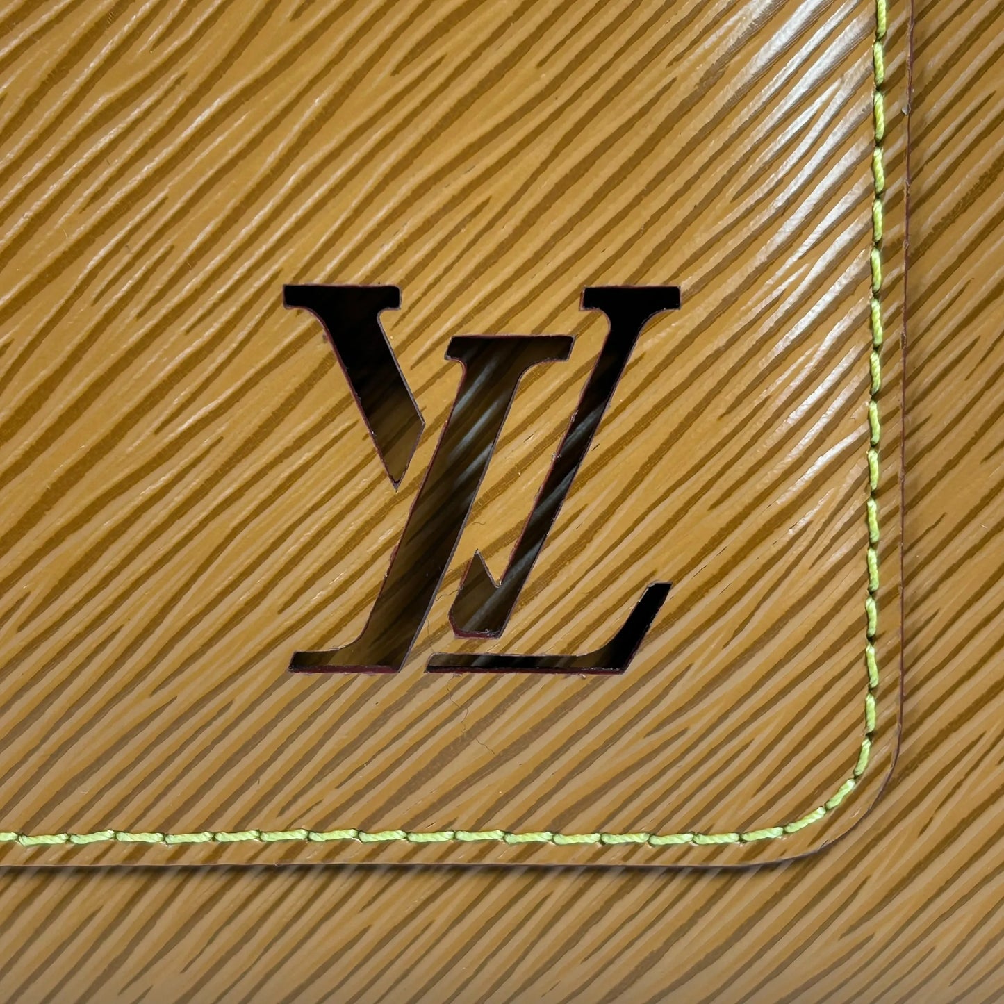 Louis Vuitton エピ レザー マレル ゴールドミエル ハンドバッグ - ブラウン