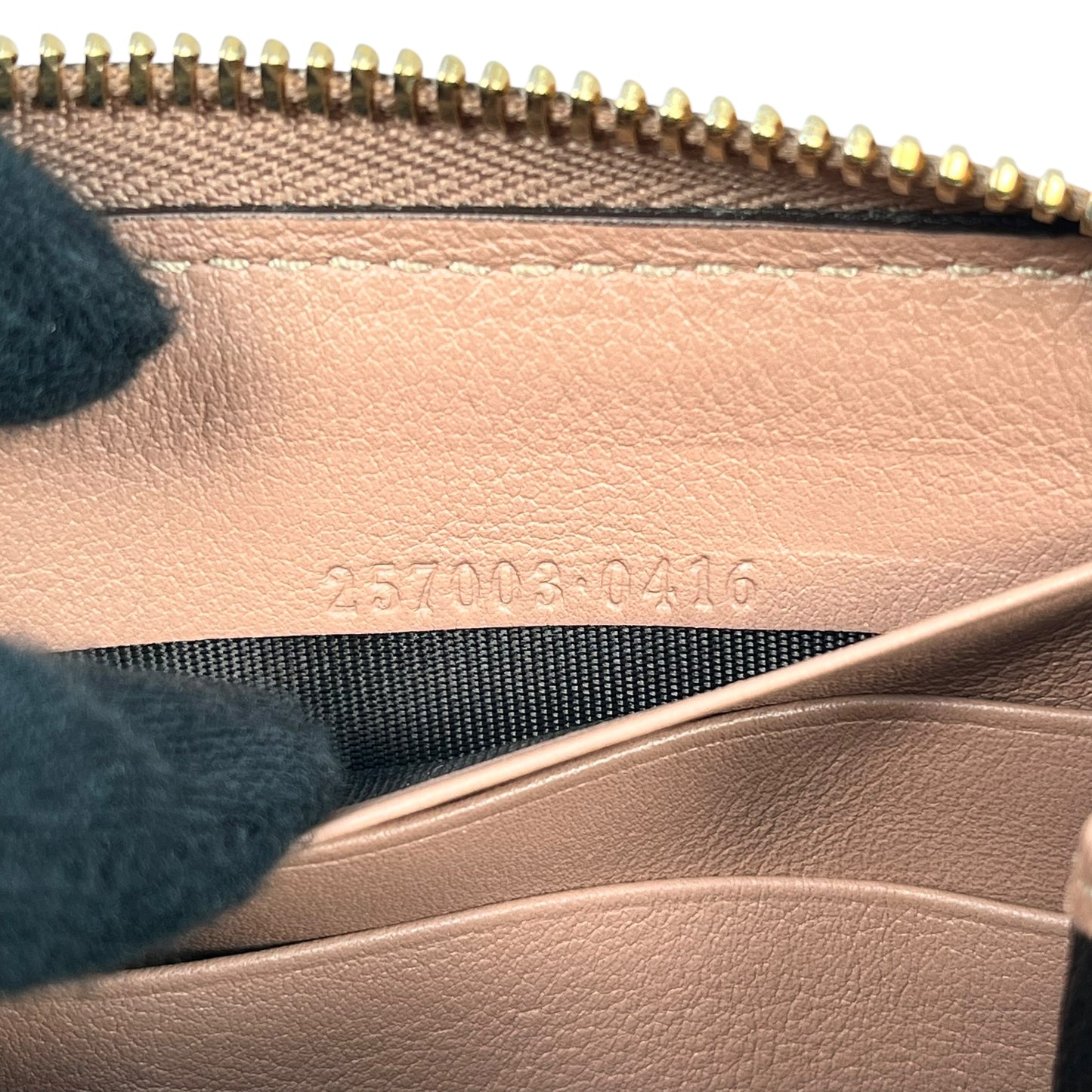 GUCCI GG Canvas Ribbon Round Zip Long Wallet