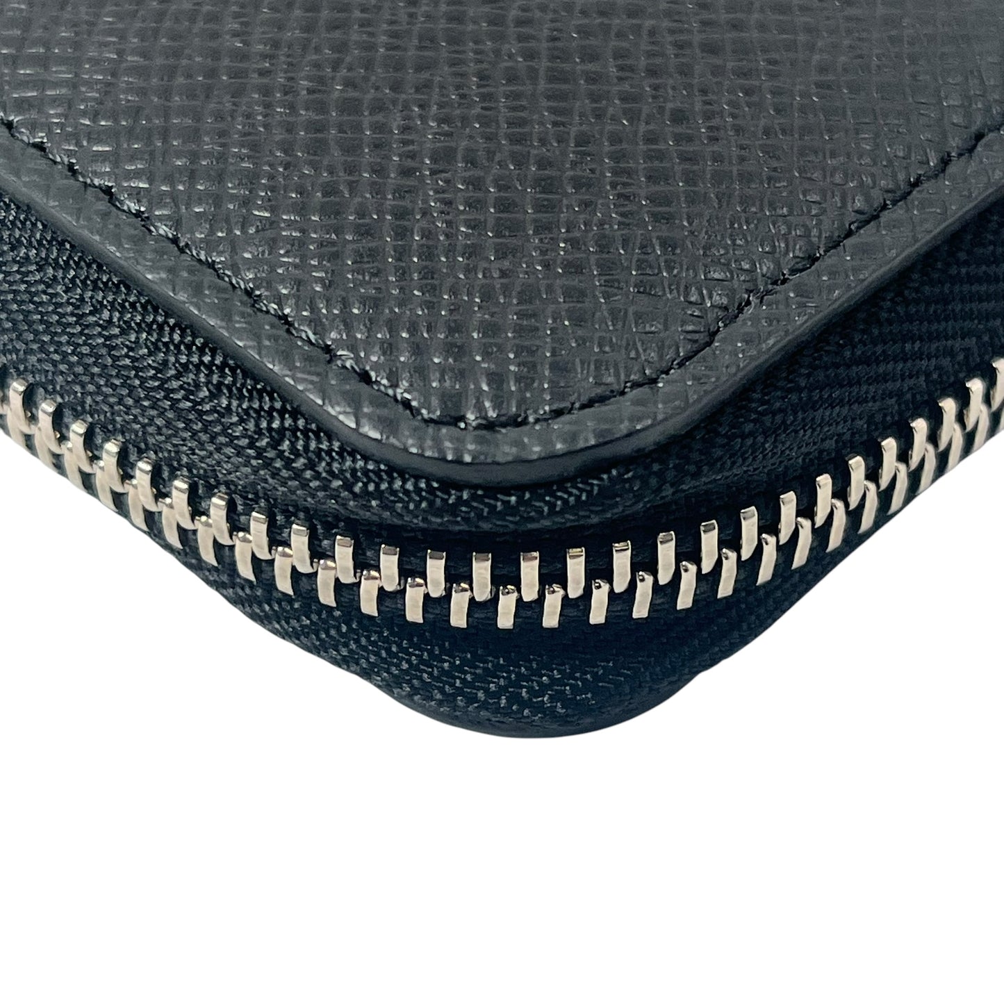 Louis Vuitton Zippy Organiser Black
