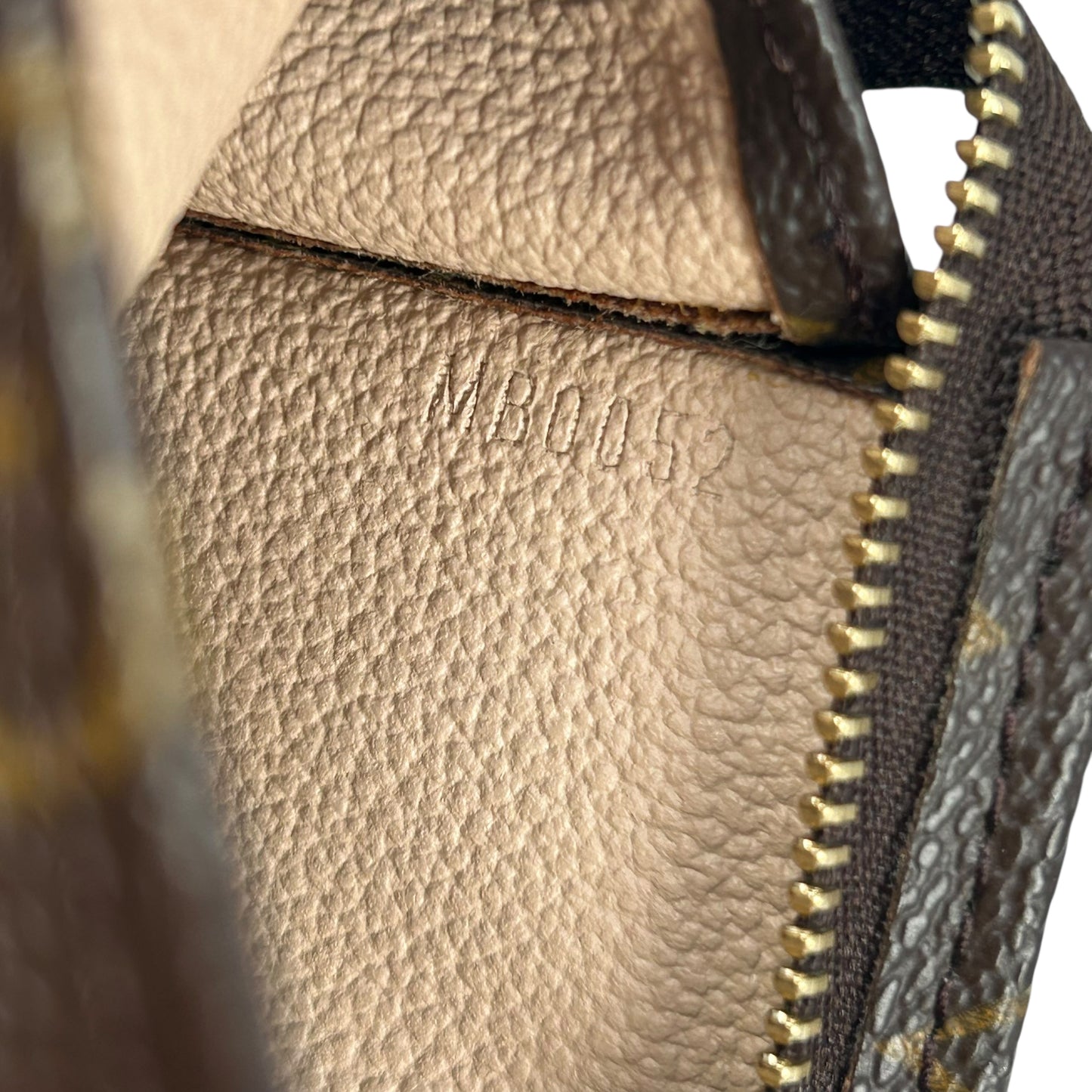 Louis Vuitton Pochette toilette