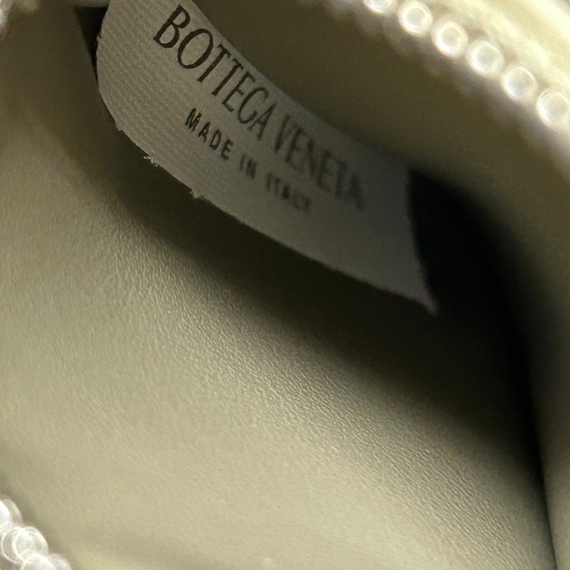 Bottega Veneta Maxi Intrecciato Zip Around Long Wallet - Beige