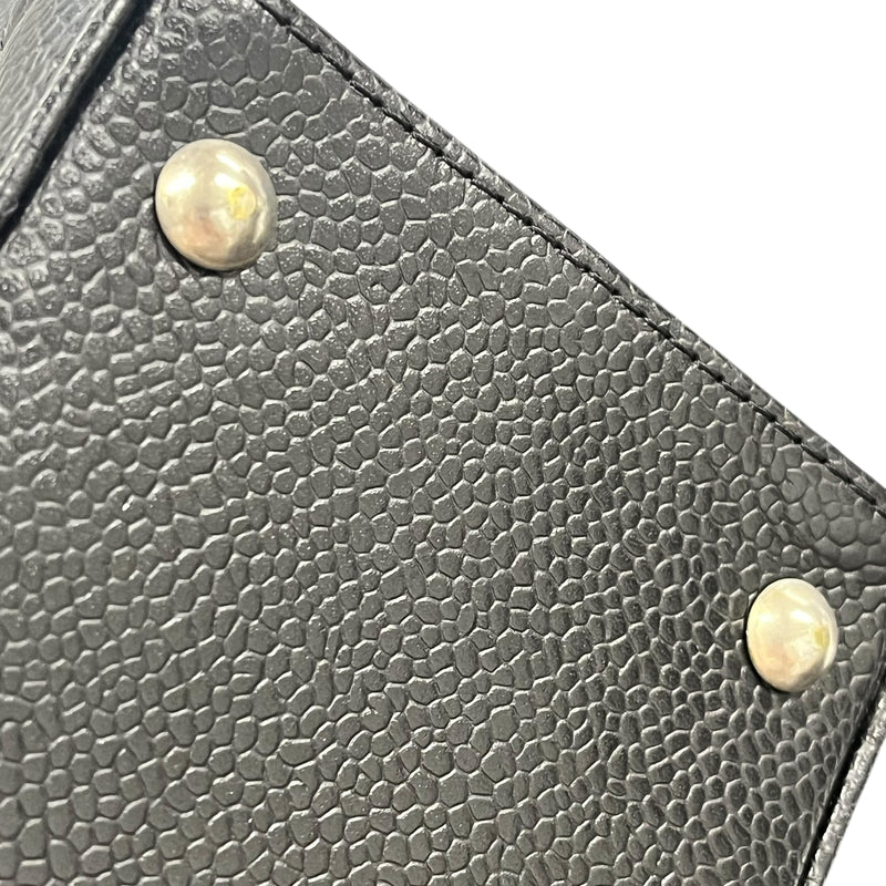 CHANEL Caviar Skin Matelasse Chain Shoulder Bag - Black