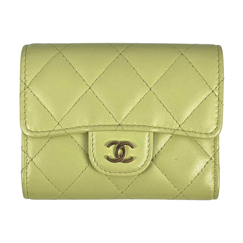 CHANEL Materasse Lambskin Card Case - Lime Yellow