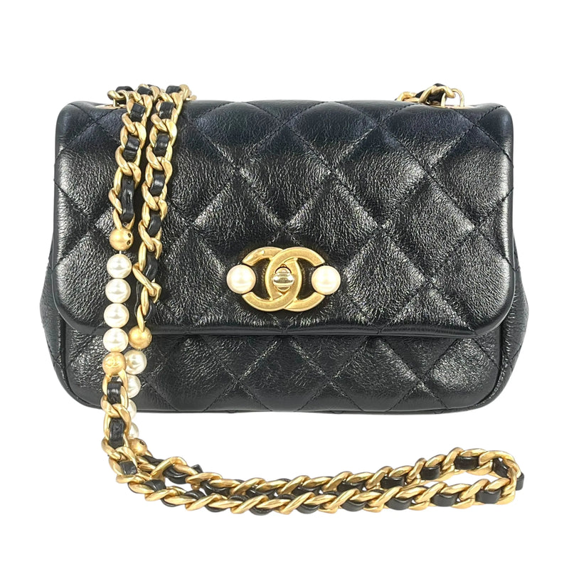 CHANEL Matelasse Lambskin Pearl Chain Shoulder Bag - Black