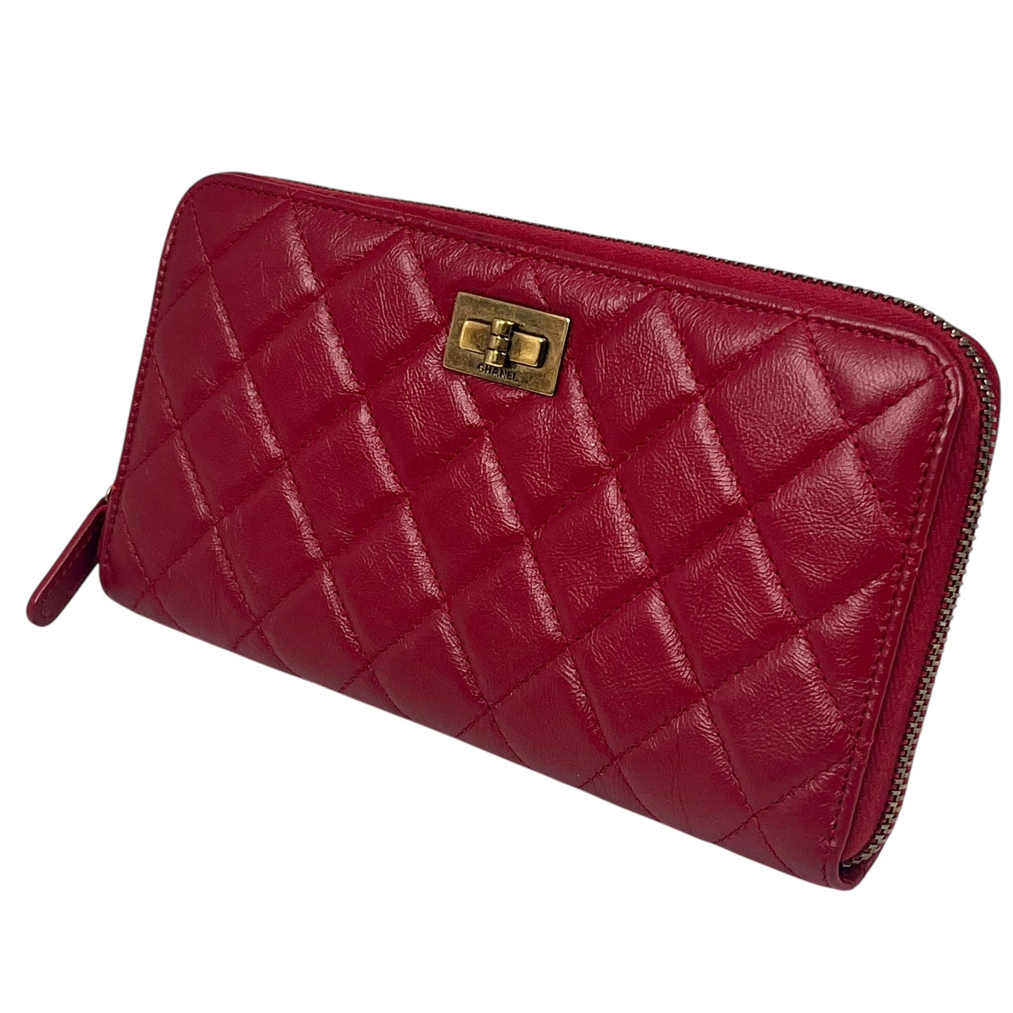 CHANEL Matelasse 2.55 Round Fastener