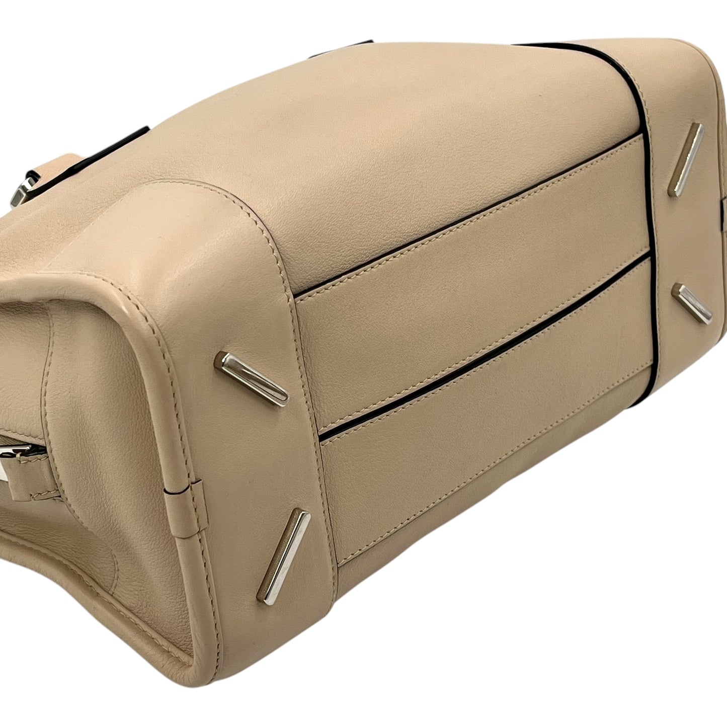 LOEWE Amazona 28 Shoulder Bag Beige