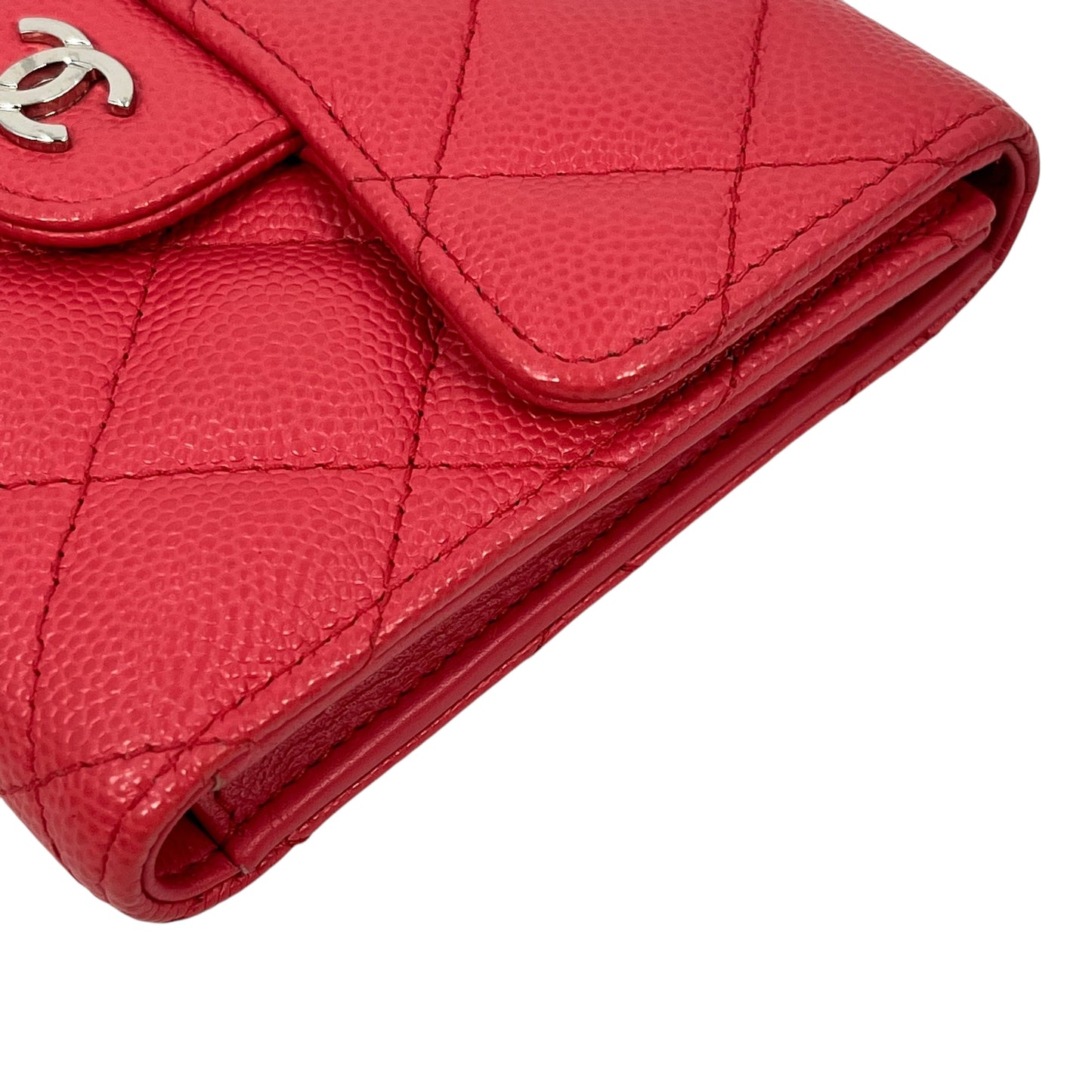 CHANEL Matelasse Caviar Skin Bi-fold wallet